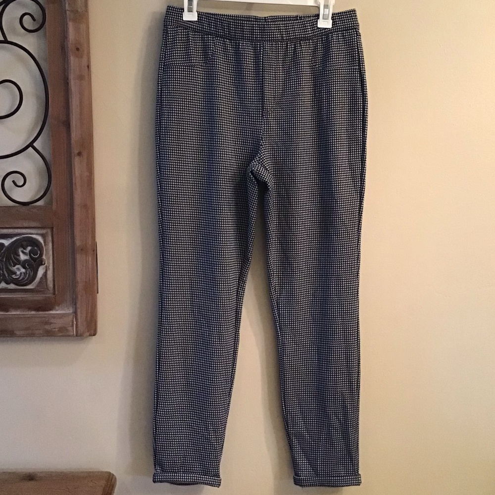 E605 NWT Tilly’s/IVY + MAIN Houndstooth Trousers